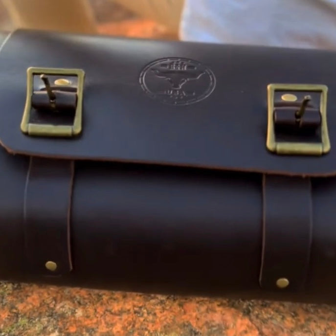 The Gruene Spirits Companion — Leather Whiskey Travel Case